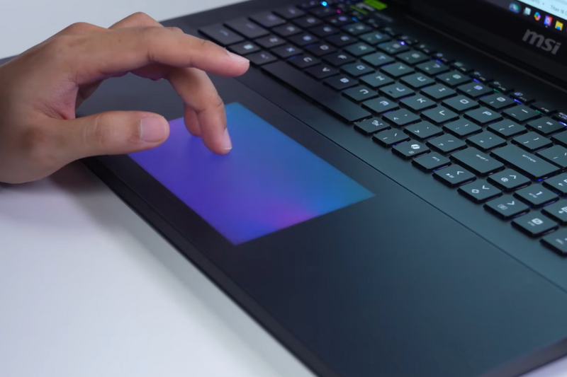 Đánh giá MSI Titan 18 HX (2)