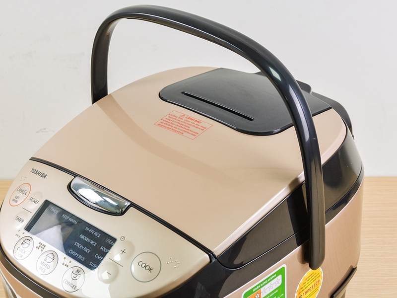 Đ&aacute;nh gi&aacute; Nồi cơm điện tử Toshiba 1.8 l&iacute;t RC-18DR3PV(G) (ảnh 3)