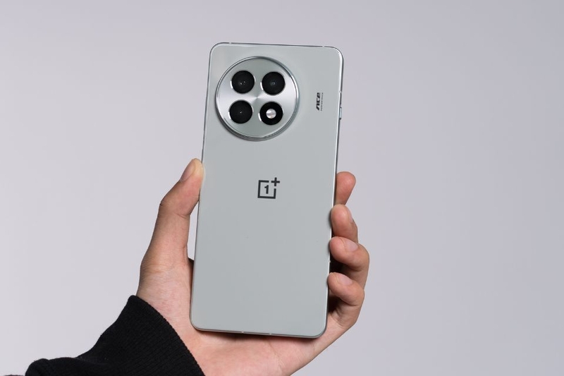 Đánh giá OnePlus Ace 5 (ảnh 1)