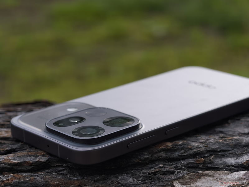 Đánh giá OPPO Find X9s Pro 11