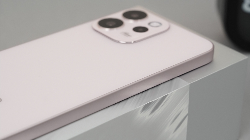 Đánh giá OPPO Reno15 F 5G 11
