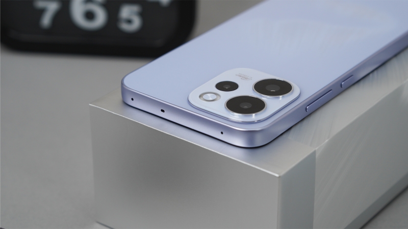 Đánh giá OPPO Reno15 F 5G 8
