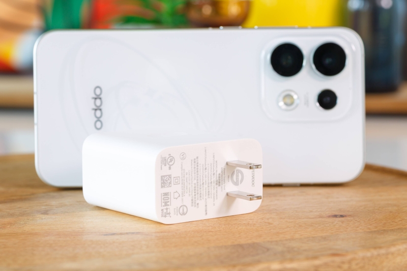 Đánh giá OPPO Reno16 Pro - hình 10
