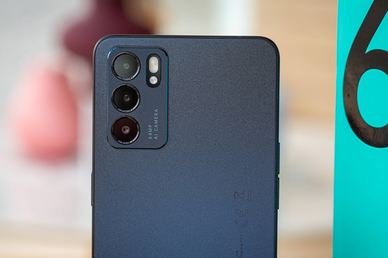 Đánh giá OPPO Reno6 - hình 3