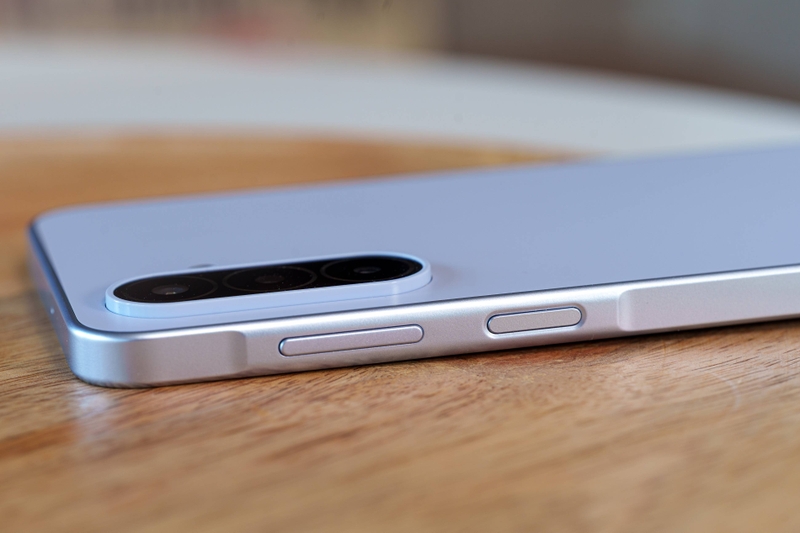 Đánh giá Samsung Galaxy A18 4G - hình 2
