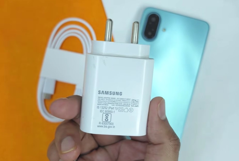 Đánh giá Samsung Galaxy M17e - hình 15