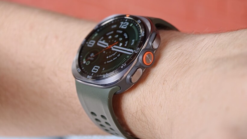 danh-gia-samsung-galaxy-watch-ultra2-2.jpg
