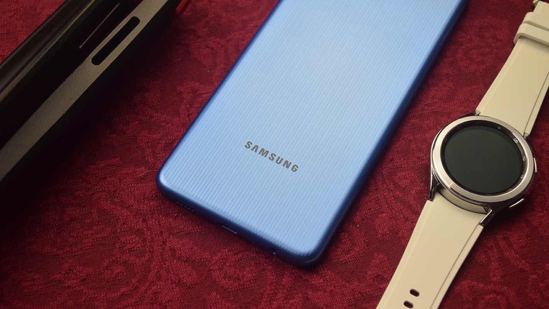 Đánh giá Samsung M22 4