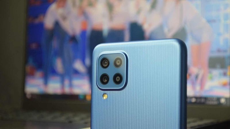 Đánh giá Samsung M22 7