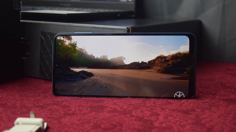 Đánh giá Samsung M22 2