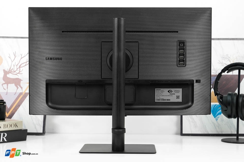 đánh giá samsung viewfinity s8 (ảnh 3)