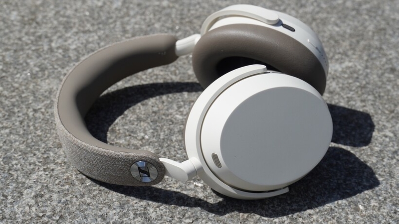 Đánh giá Sennheiser Momentum 5 Wireless - hình 13