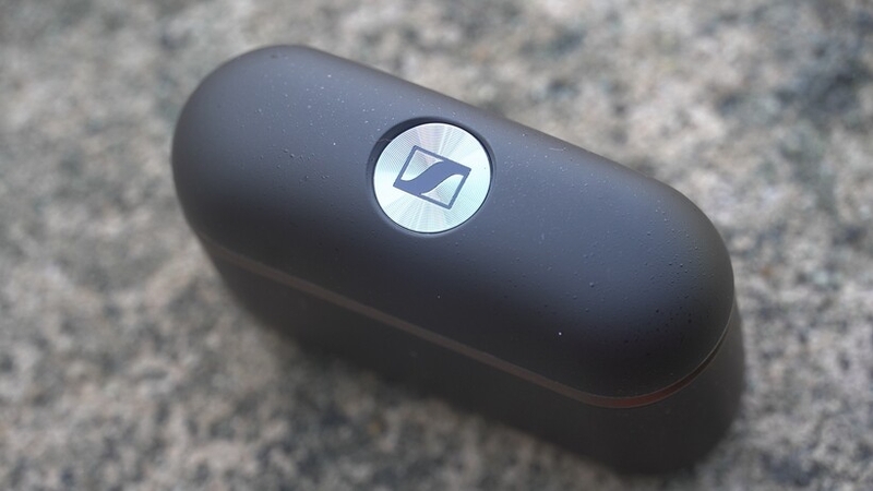 danh-gia-sennheiser-momentum-true-wireless-5-3.jpg