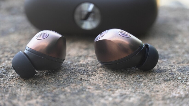 danh-gia-sennheiser-momentum-true-wireless-5-7.jpg