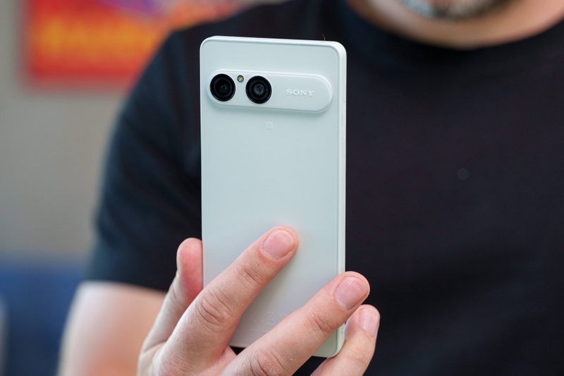 Đánh giá Sony Xperia 10 VIII - hình 2