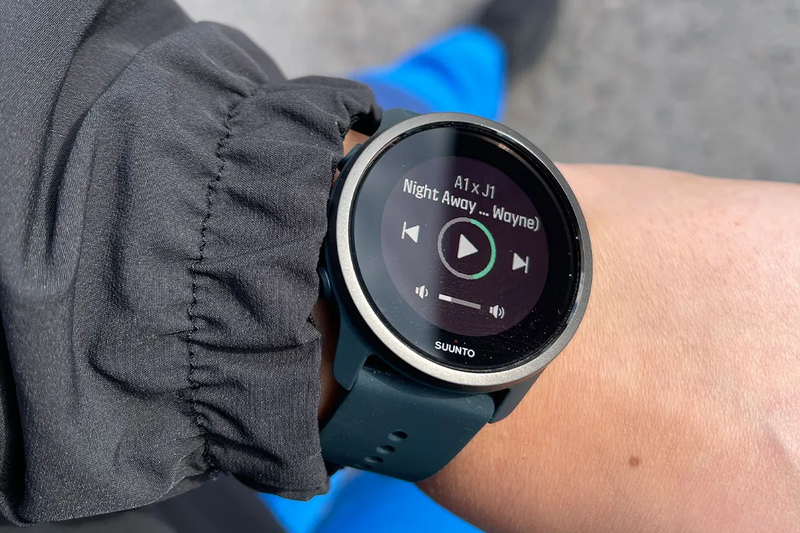 tien ich dong ho suunto peak 5