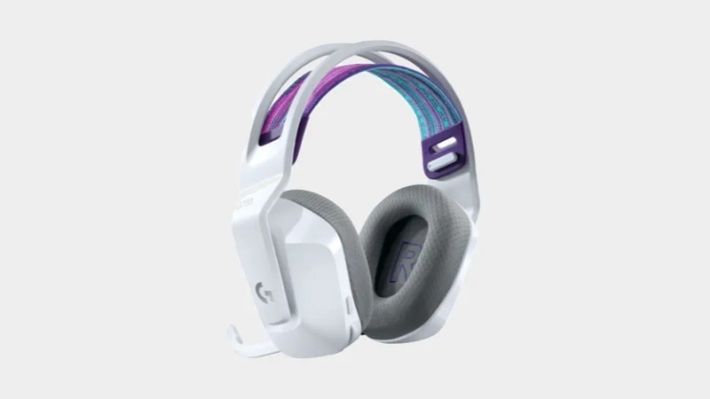 Đánh giá tai nghe Logitech G733 2