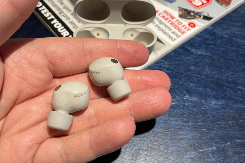Đánh giá tai nghe Sony WF-1000XM5 (4)