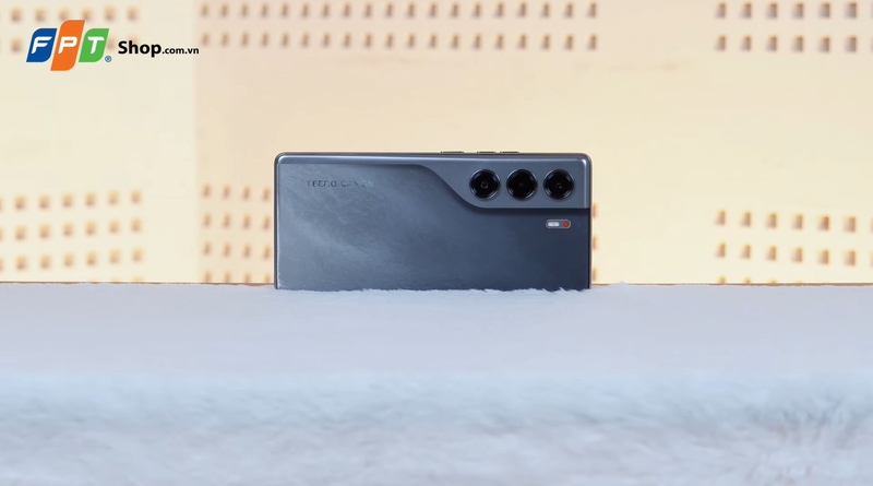 danh-gia-tecno-camon-40-2.jpg