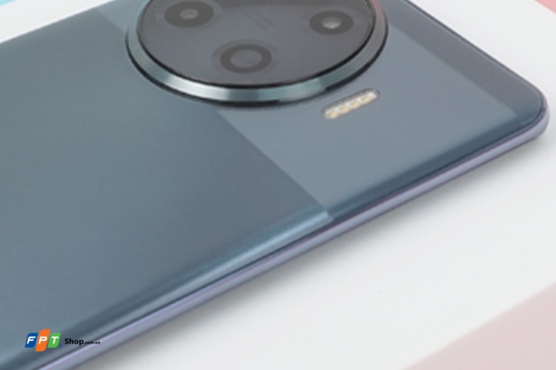 co nen mua tecno spark 20 pro plus
