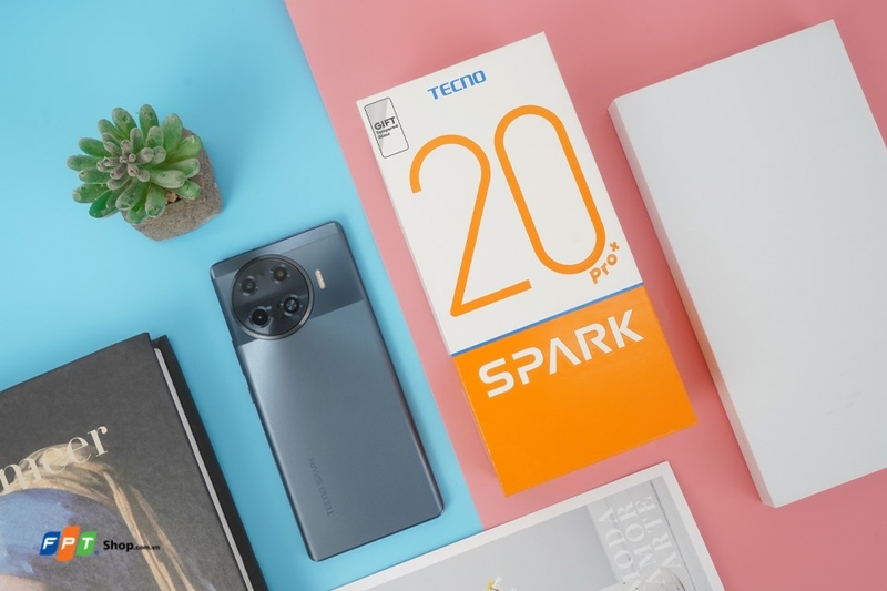 danh gia tecno spark 20 pro plus ve thiet ke
