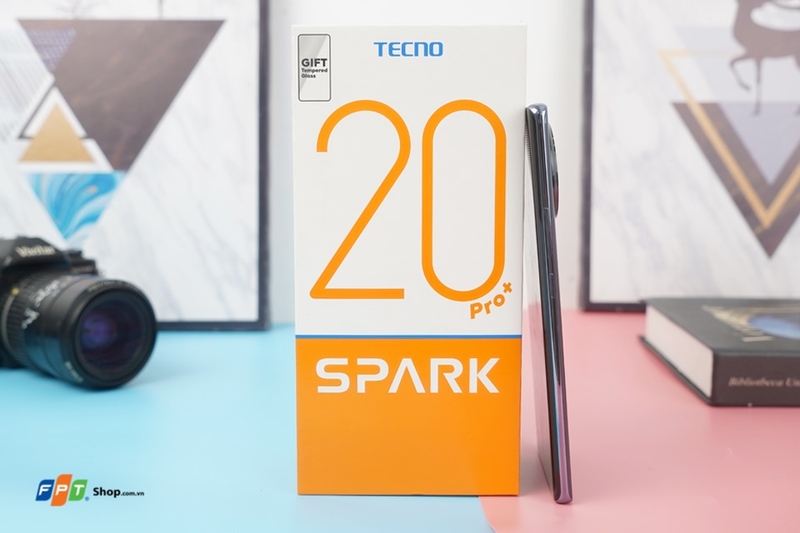 danh-gia-tecno-spark-20-pro-plus-3.jpg