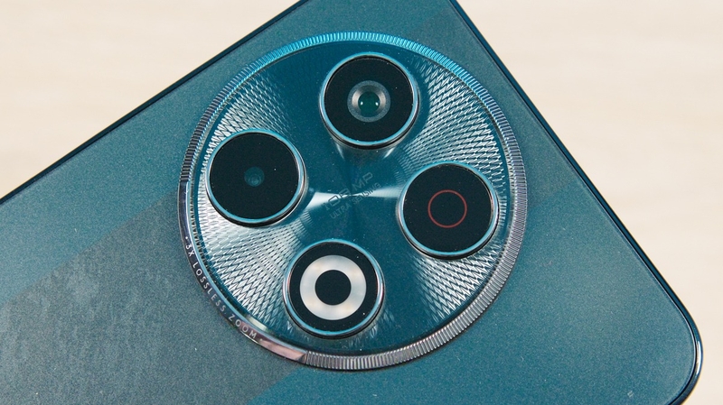 Đánh giá Tecno Spark 30 Pro 5
