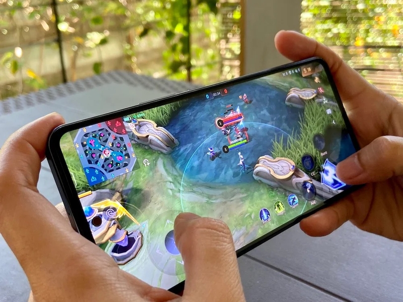 Đánh giá Vivo V27e 4