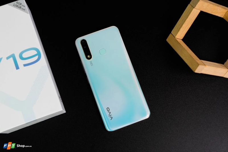 Đánh giá vivo Y19 7