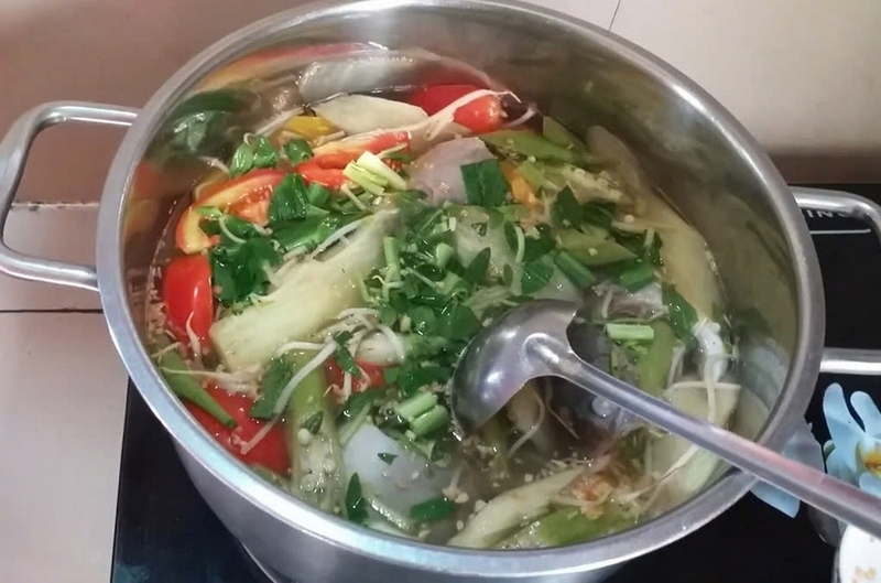 Đầu cá thu nấu canh chua ảnh 4