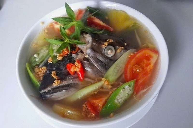 Đầu cá thu nấu canh chua ảnh 7
