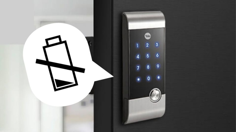 Dấu hiệu khóa cửa điện tử hết pin 3