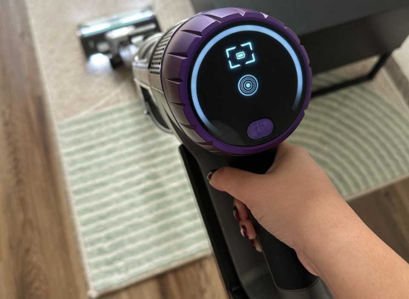 Dấu hiệu pin m&aacute;y h&uacute;t bụi bị chai - 05