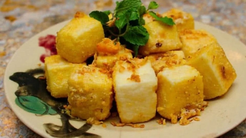 Đậu hũ chiên sốt trứng muối