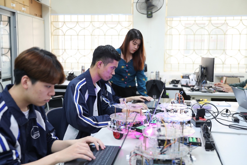 tuyen sinh dai hoc cong nghe dhqghn