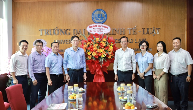 Đề án tuyển sinh Đại học Kinh Tế Luật TPHCM 2025 hình 2