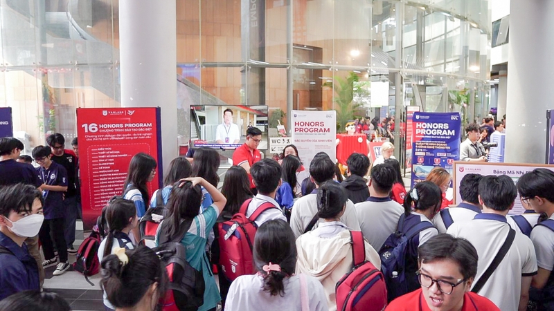 Phương thức 6: Xét tuyển thẳng