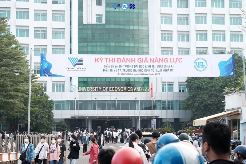 xet tuyen thi danh gia nang luc