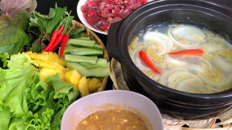 Nguyên liệu làm món dê nhúng mẻ