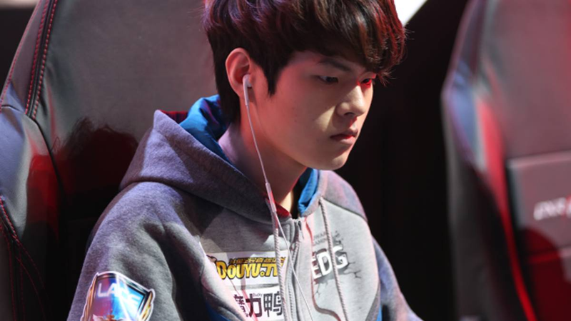 Thống trị LPL cùng EDward Gaming