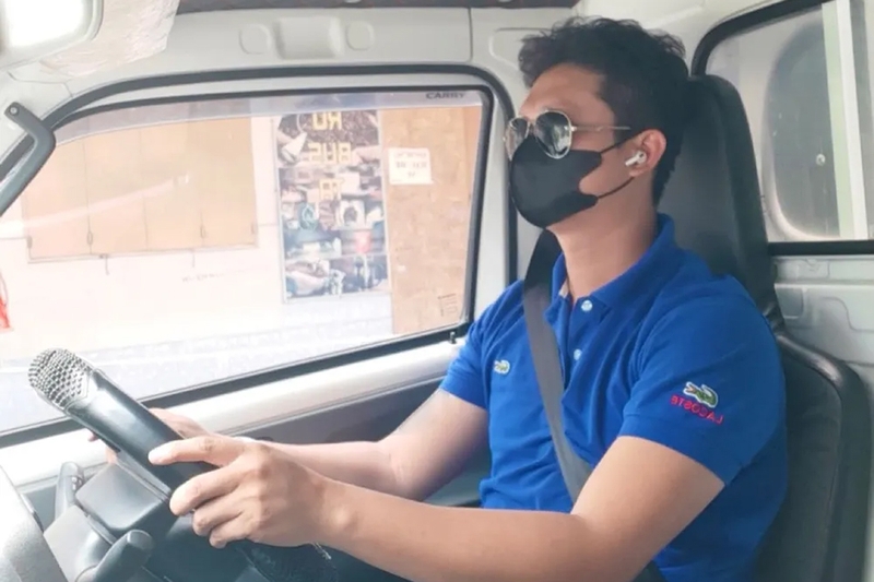 Đeo tai nghe 1 bên có bị phạt không - 05