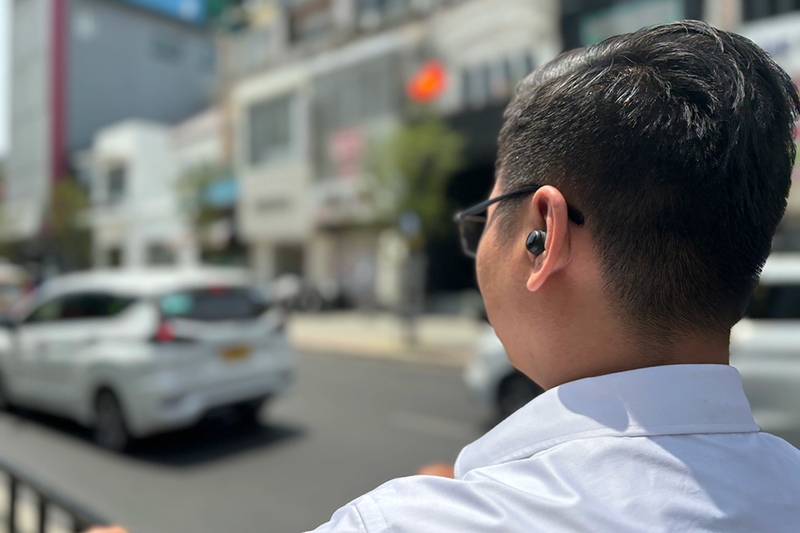 Đeo tai nghe 1 bên có bị phạt không - 03