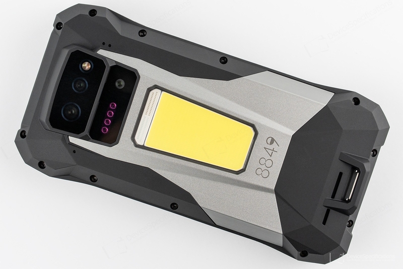 Unihertz 8849 Tank X mang ngôn ngữ thiết kế công nghiệp đậm chất cơ khí