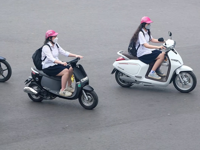 Đi xe máy điện có cần bằng lái không - 05