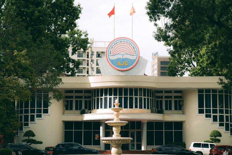 Điểm chuẩn Học viện Báo chí và Tuyên truyền AJC - 08
