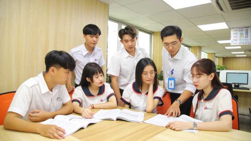 Học sinh cần cân nhắc kỹ môi trường và chương trình đào tạo