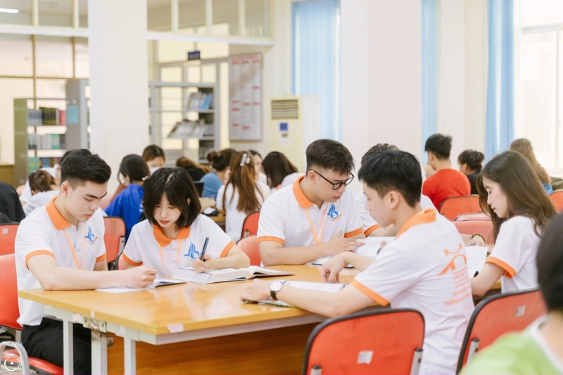 cap nhat diem chuan dai hoc cong nghe giao thong van tai 2025