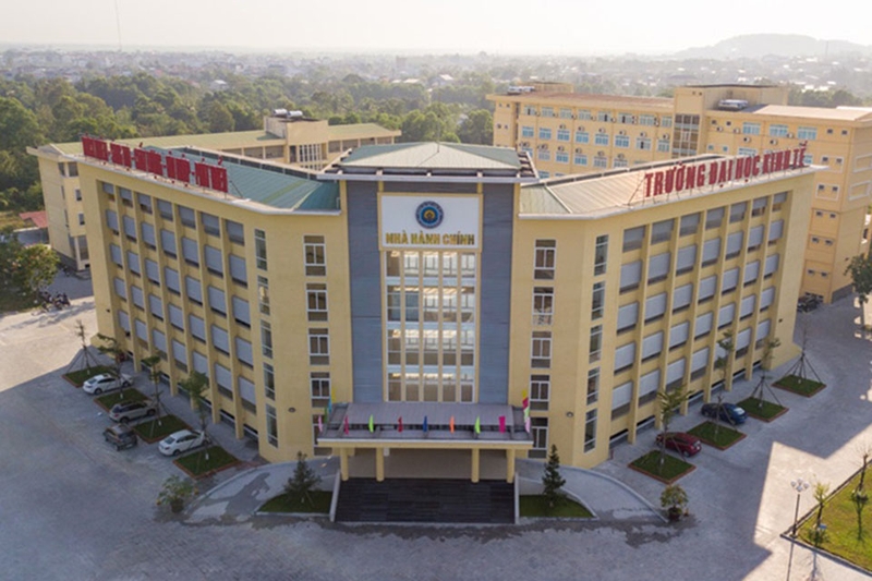 Điểm chuẩn Đại học Kinh tế Đại học Huế 2025 1