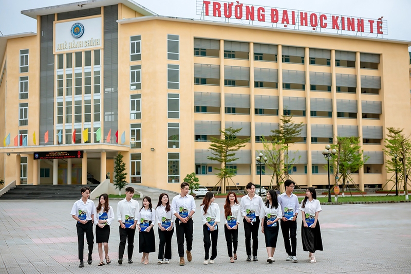 Điểm chuẩn Đại học Kinh tế Đại học Huế 2025 4