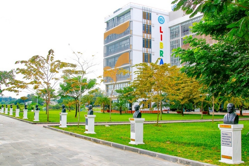 điểm chuẩn đại học kinh tế luật đhqg tphcm 2026 ảnh 2